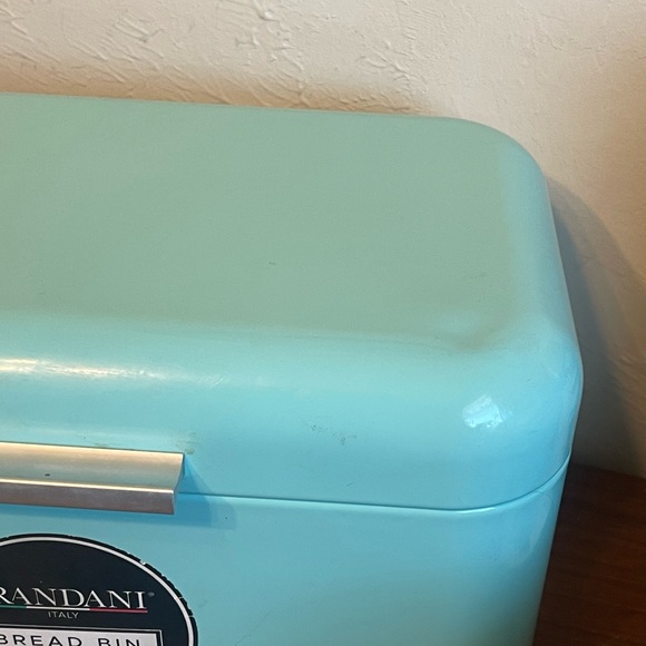Brandani Italy Tin Bread Bin - Picture 3 of 8
